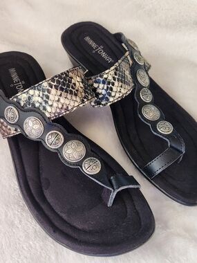 Minnetonka Sasha Sandals With Black Snake-Print Size 10